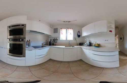 Poulx House | Villa de Charme, Climatisée, à Poulx, Entre Nîmes et Uzès