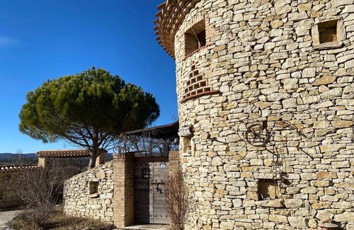 Larnas House | Villa de Charme en Pierre Avec Piscine en Ardèche Provençale