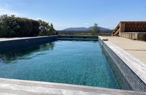 Larnas House | Villa de Charme en Pierre Avec Piscine en Ardèche Provençale