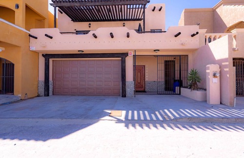 Villas de Las Palmas House | Villa de Las Palmas 3BR Holiday Rental Home