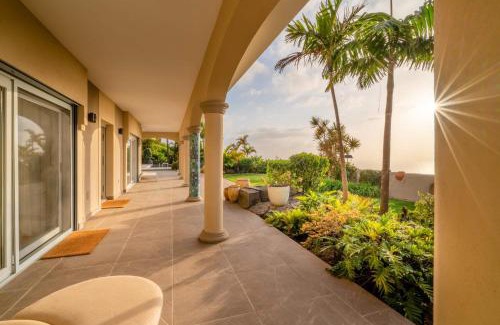 Tacoronte Villa | Villa de lujo con piscina y vistas al mar
