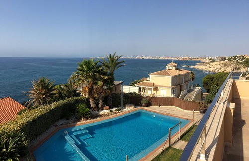 Coveta Fuma Villa | Villa de Lujo Frente al mar en El Campello