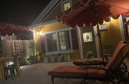 Napa Villa | "Villa De Mar" Extended stay Downtown Napa Retreat. Stroll to All!