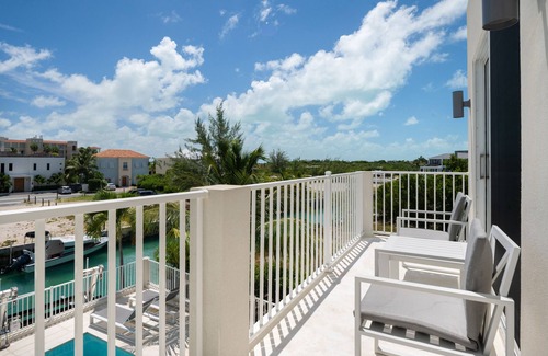 Leeward Settlement Villa | Villa De Marco