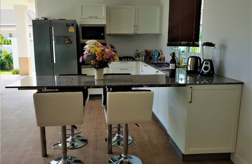 Hua Hin Villa | Villa de Veluwe at Hua Hin