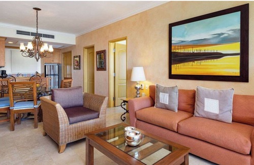 Centro Resort | Villa Del Arco located on the pristine Medano Beach