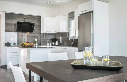Vlachata Villa | Villa Del Cielo - Premier Villa with Incredible Sea Views & First-Class Decor