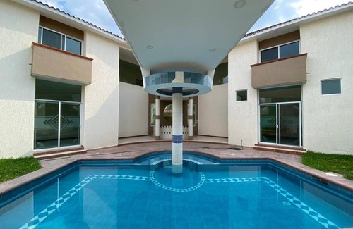 San Luis Potosi Villa | Villa delfines, suite, alberca y 4 habitaciones