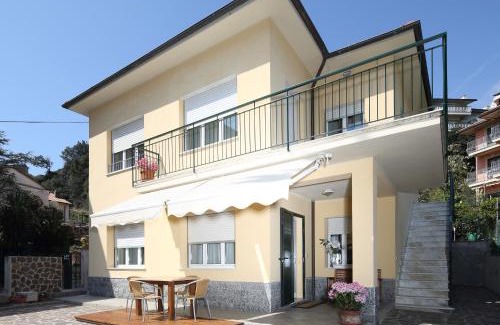 Deiva Marina Apartment | Villa Delle Ciliegie