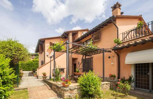 Magione Villa | Villa delle Rose by VacaVilla