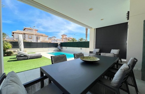 La Marina Villa | Villa Deluxe La Marina Beach