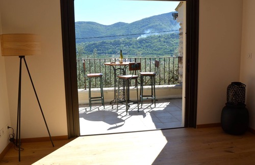 Nyons Villa | Villa des Tuillères, panoramic view of Nyons