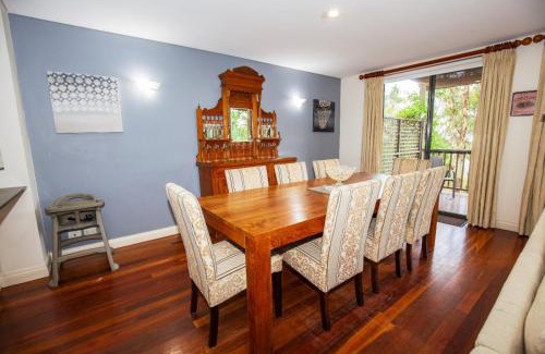Pokolbin Apartment | VILLA DION - 3 Bedrooms situated in Cypress Lakes Resort