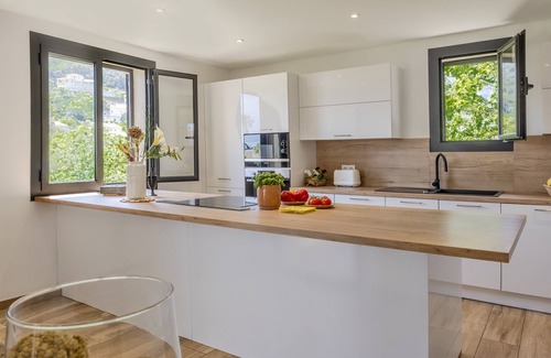 Figarella Villa | Villa Diorite, tastefully furnished, 20 meters from the beach of Miomo.