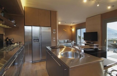 Fiumelatte Apartment | Villa Dolce Fontana