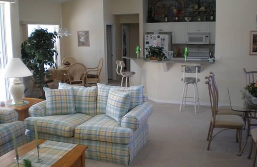 Cape Coral Villa | Villa Dolphin is a charming 2 Bed Cape Coral Pool Villa facing south.