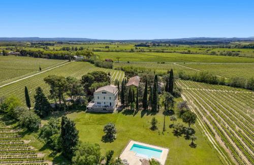 Capestang Villa | Villa Domaine du Midi by Villa Plus