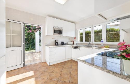 Branqueira Villa | Villa Dome by OCvillas