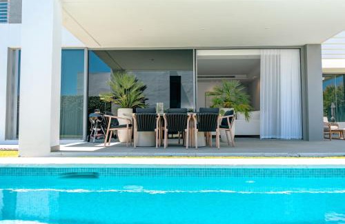 New Golden Mile Villa | Villa Dominica