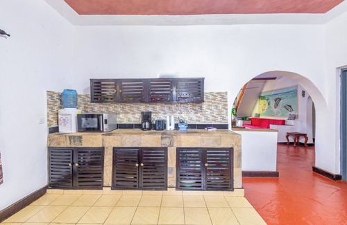 Diani Beach Villa | Villa Dora and Holly