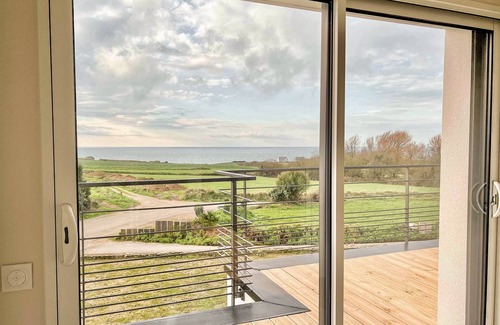 Saint-Mathieu Villa | Villa du petit phare - sea view - 10people