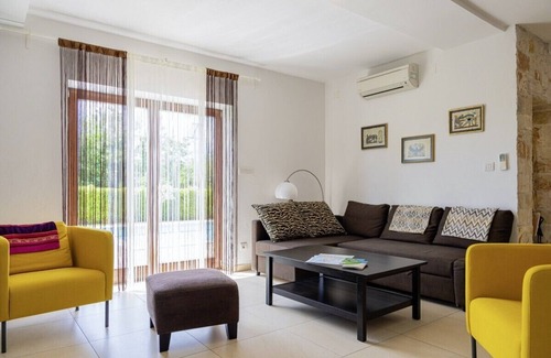 Mofardini Villa | Villa Dubravka in Radetići - Haus für 6-9 Personen