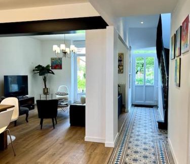 Charleville-Mezieres Villa | Villa Eden - 9 pers Charme & Jardin en centre-ville