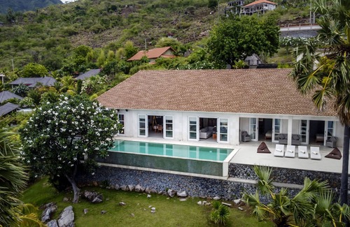 Bunutan Villa | Villa Eden Roc by Alfred in Bali