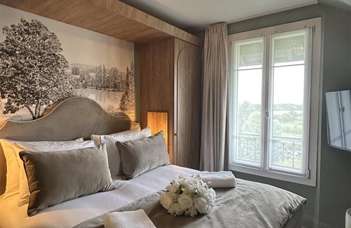 Bievres Hotel | Villa EDMOND