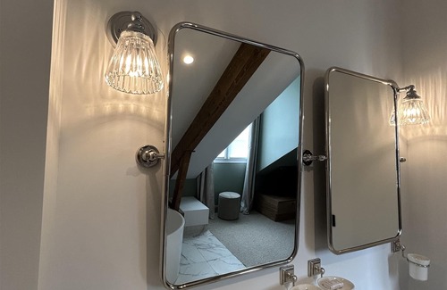 Bievres Hotel | Villa EDMOND