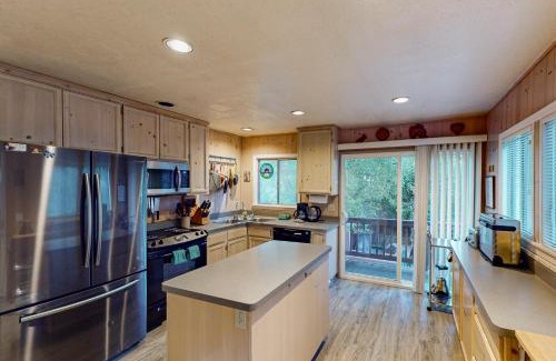 Guerneville House | Villa Eileen