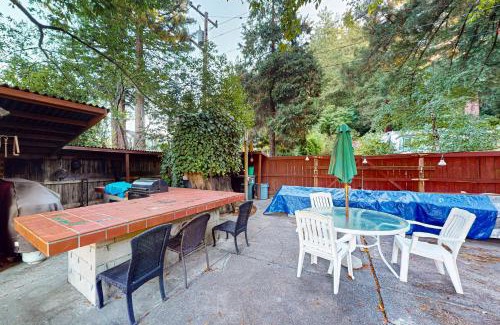 Guerneville House | Villa Eileen