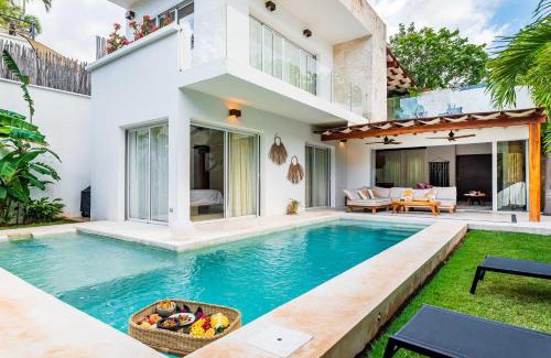La Veleta Villa | Villa Ek'Balam & Villa Flamingo, Luxury Villas, Private Pool, Private Garden, Jacuzzi, 24h Security