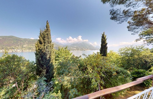 Portese Villa | Villa Elvira a San Felice By Bookinggardalake