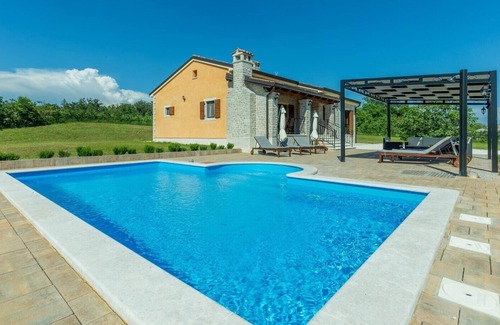 Heki Villa | Villa Elida with Pool in a secluded location - Central Istria