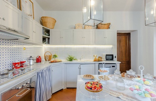 Vorno Villa | Villa Elizabeth, an Hill Retreat