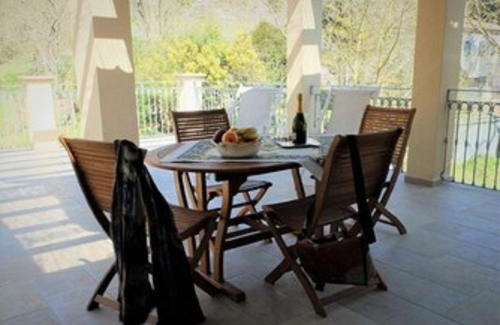 Valpromaro Apartment | Villa Elvia