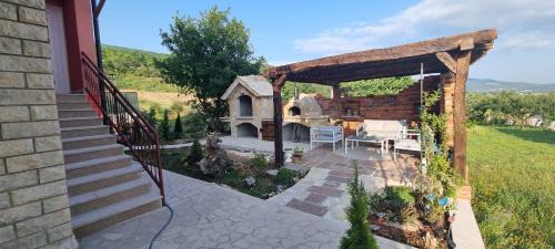 Trn Villa | Villa Emili