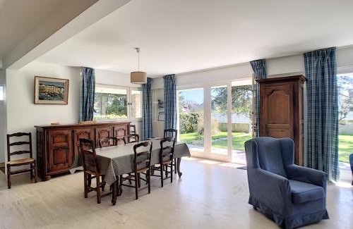 Jullouville House | Villa en bord de mer à Jullouville, accès direct plage, 6 chambres, jardin et barbecue - FR-1-361-496