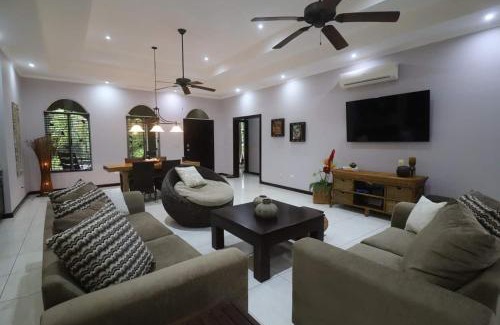 Esterillos Oeste Villa | Villa Encantada By Vacation Pura Vida