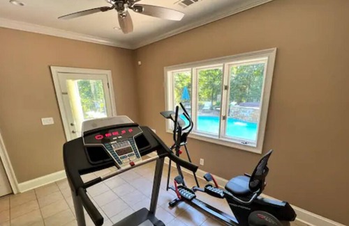 Conyers Villa | Villa Encanto-Lakefront-Pool/Spa. Near Atlanta