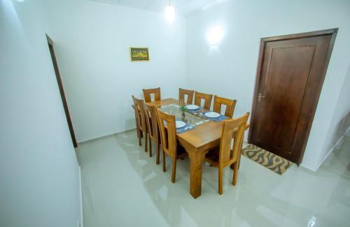 Thalapathpitiya Apartment | Villa Enchanté - Apartment in Nugegoda 2BR