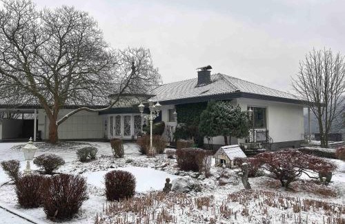 Engelskirchen House | Villa Engelskirchen