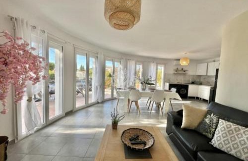 Bandol Villa | VILLA ENTIÈRE PORT et PLAGE BANDOL