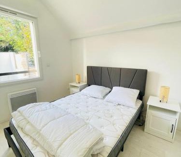 Coupvray Apartment | Villa Épure - 10 min Disneyland - 6 people