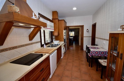 Chiclana de la Frontera Villa | Villa with wonderful garden, big BBQ area and pool