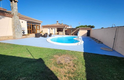 Chiclana de la Frontera Ski Chalet | Villa los Almonds.