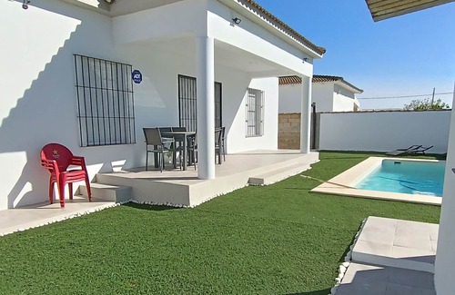 Chiclana de la Frontera Cabin | VILLA ILLUSION 15 MIN FROM THE BEACH