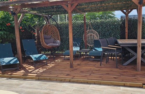 Savasse Villa | Villa Escapade spacious