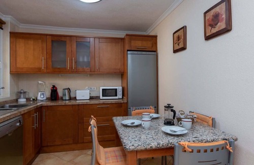 Los Cristianos Villa | Villa Esmeralda with private heated pool